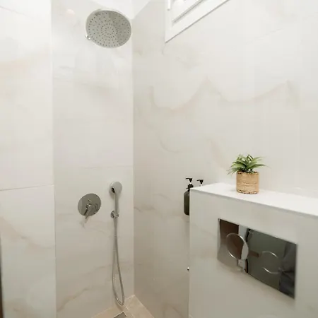 White Nest דירה